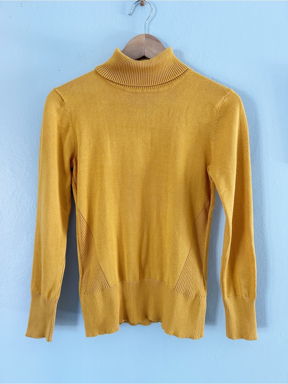 Cable & Gauge Mustard yellow turtleneck sweater small